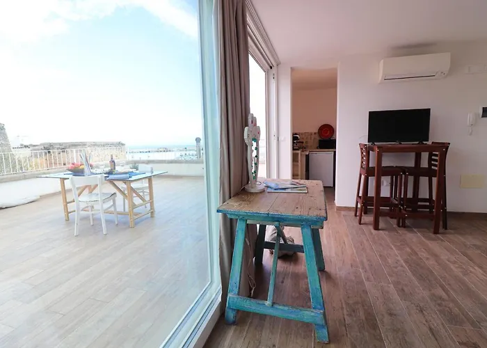 Svevas Cozy With Sea View *